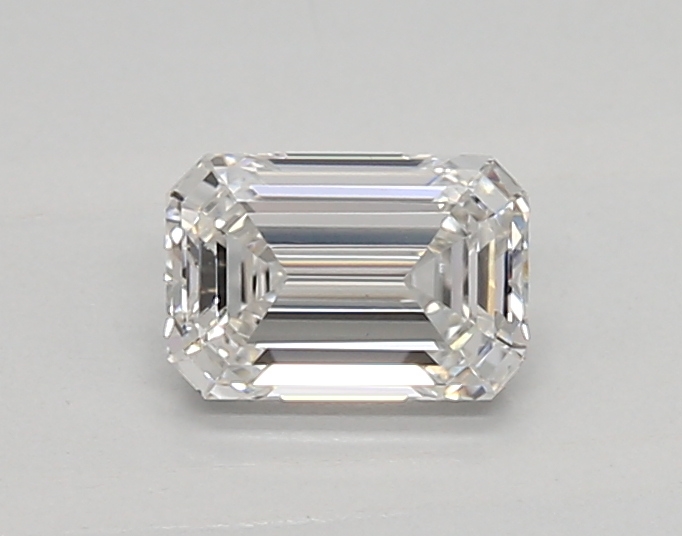 0.57 ct LabGrown Emerald E VS1