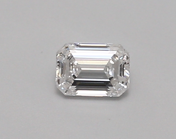 0.33 ct LabGrown Emerald D VVS2