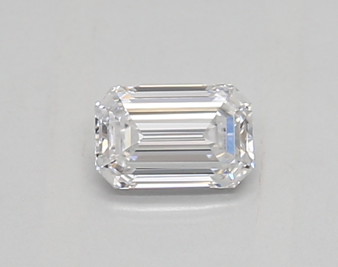 0.32 ct LabGrown Emerald D VVS2